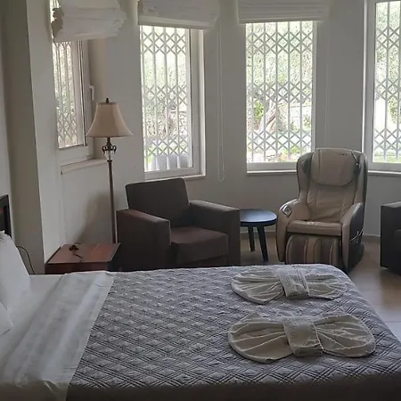 Captain Alex 1 Dafnila